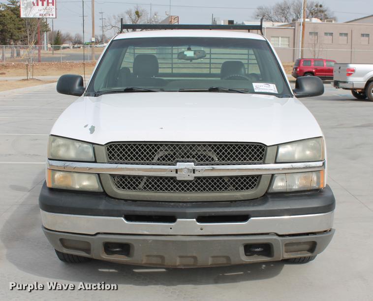 image for item DB5123 2005 Chevrolet Silverado 1500 pickup truck