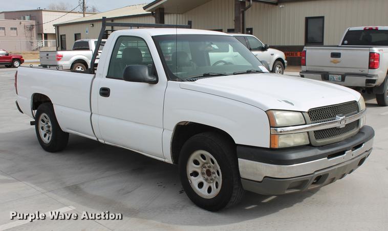 image for item DB5123 2005 Chevrolet Silverado 1500 pickup truck