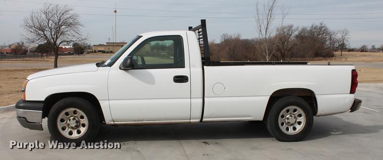 image for item DB5123 2005 Chevrolet Silverado 1500 pickup truck