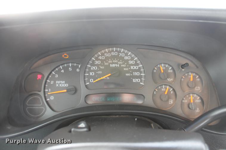 image for item DB5123 2005 Chevrolet Silverado 1500 pickup truck