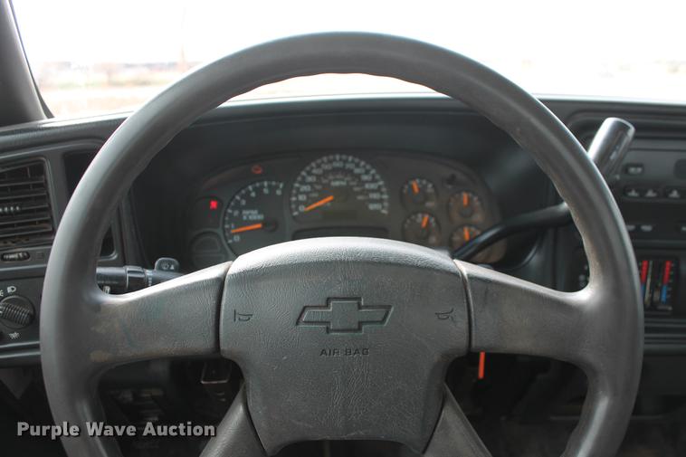 image for item DB5123 2005 Chevrolet Silverado 1500 pickup truck