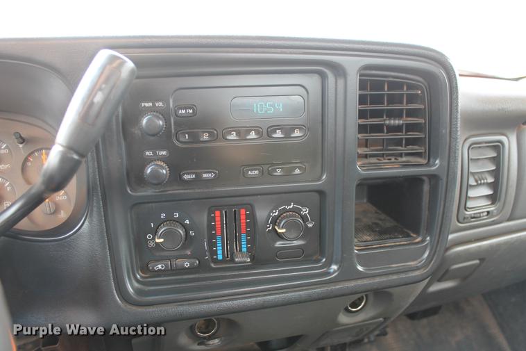 image for item DB5123 2005 Chevrolet Silverado 1500 pickup truck