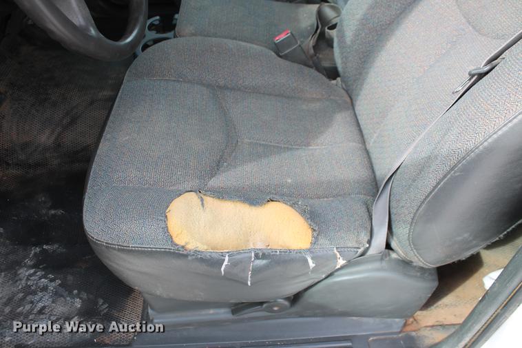 image for item DB5123 2005 Chevrolet Silverado 1500 pickup truck