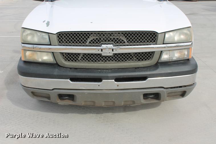 image for item DB5123 2005 Chevrolet Silverado 1500 pickup truck
