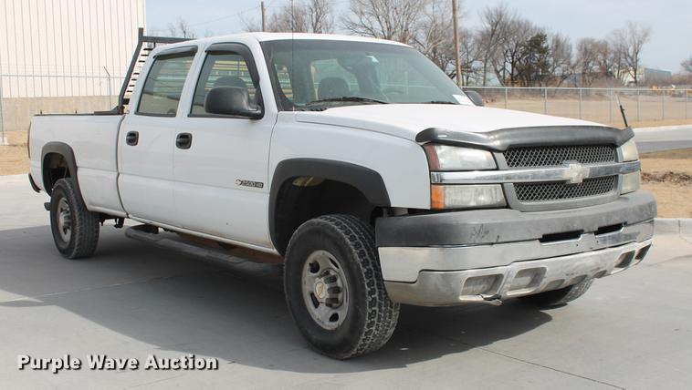 image for item DB5124 2004 Chevrolet Silverado 2500HD Crew Cab pickup truck