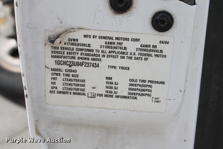 image for item DB5124 2004 Chevrolet Silverado 2500HD Crew Cab pickup truck