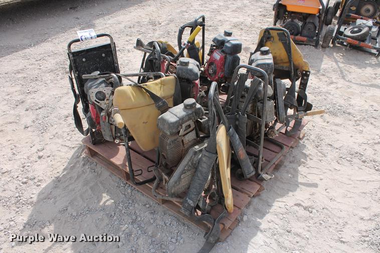 image for item DB5125 (8) Oztec BP-50A backpack concrete vibrators