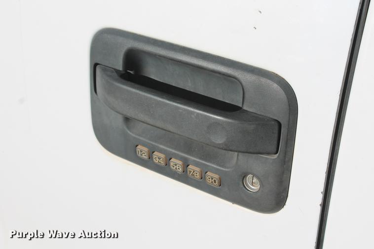 image for item DB5149 2006 Ford F150 XLT SuperCab pickup truck