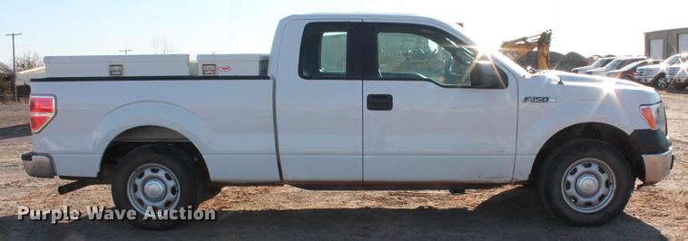 image for item DB5150 2013 Ford F150 XL SuperCab pickup truck