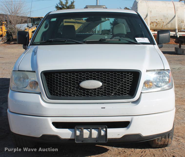 image for item DB5152 2006 Ford F150 STX SuperCab pickup truck
