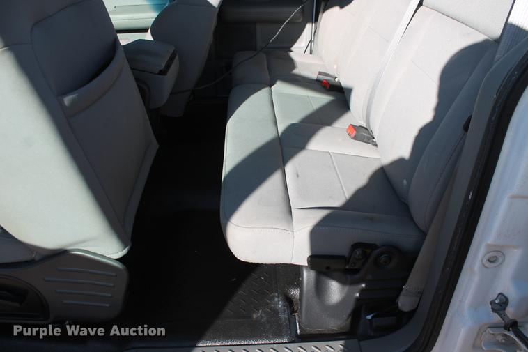 image for item DB5152 2006 Ford F150 STX SuperCab pickup truck