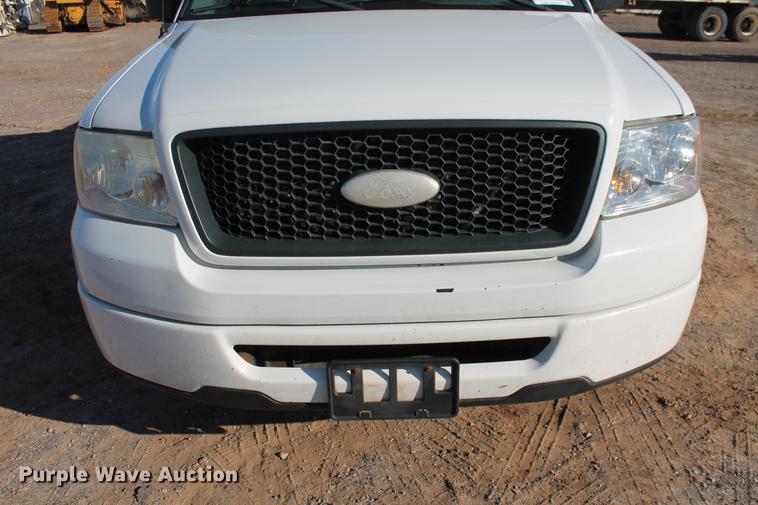 image for item DB5152 2006 Ford F150 STX SuperCab pickup truck