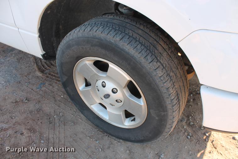 image for item DB5152 2006 Ford F150 STX SuperCab pickup truck