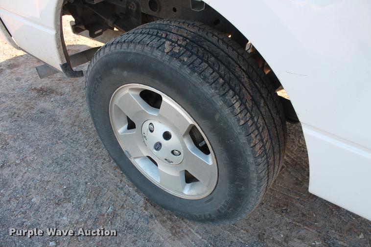 image for item DB5152 2006 Ford F150 STX SuperCab pickup truck