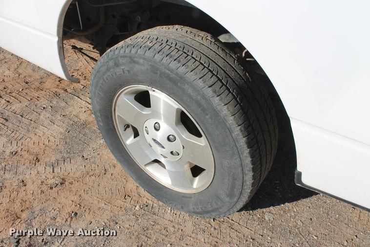 image for item DB5152 2006 Ford F150 STX SuperCab pickup truck