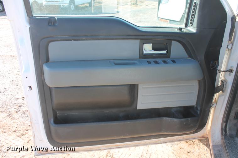 image for item DB5153 2012 Ford F150 XLT SuperCab pickup truck