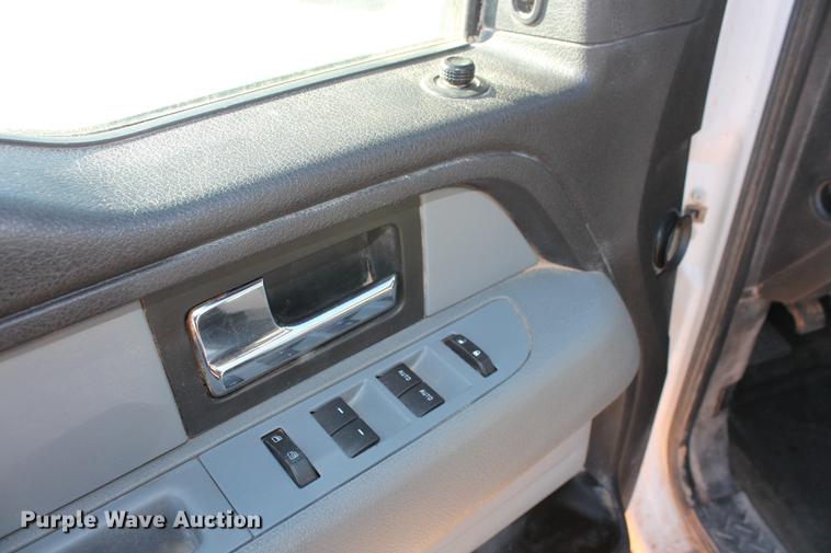 image for item DB5153 2012 Ford F150 XLT SuperCab pickup truck