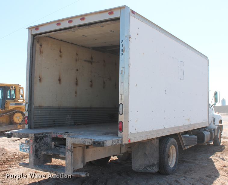 image for item DB5165 2002 GMC C6500 box truck