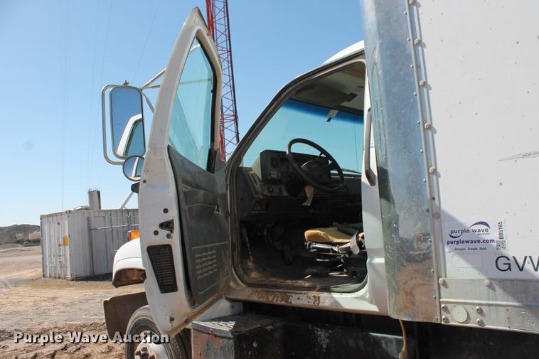 image for item DB5165 2002 GMC C6500 box truck
