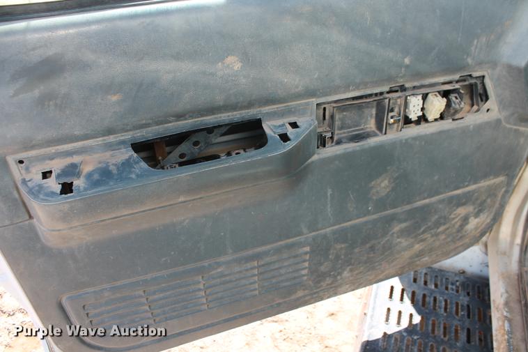 image for item DB5165 2002 GMC C6500 box truck