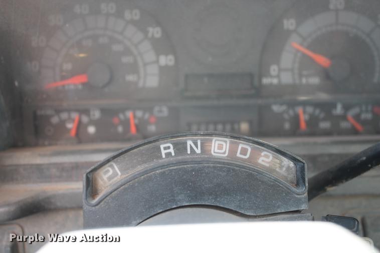 image for item DB5165 2002 GMC C6500 box truck