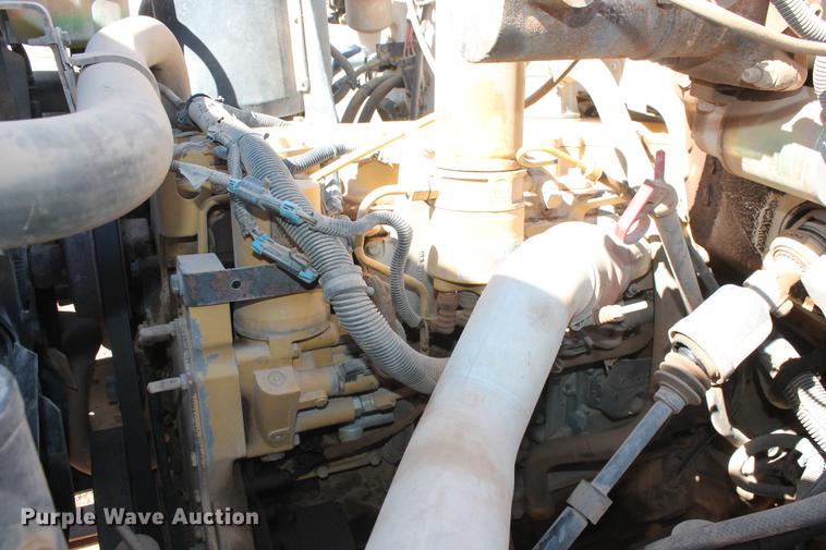 image for item DB5165 2002 GMC C6500 box truck