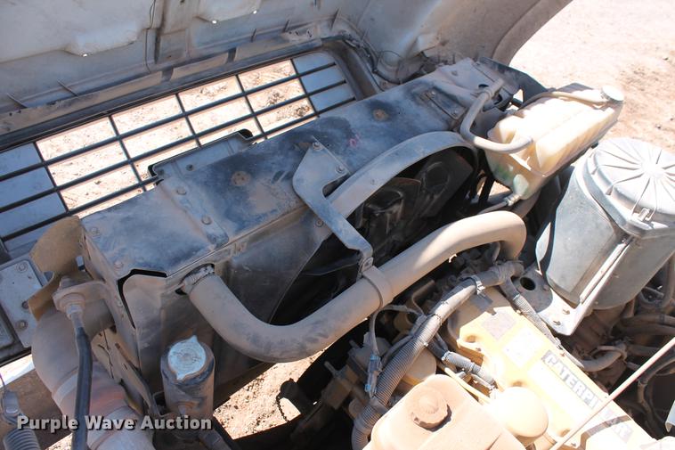 image for item DB5165 2002 GMC C6500 box truck