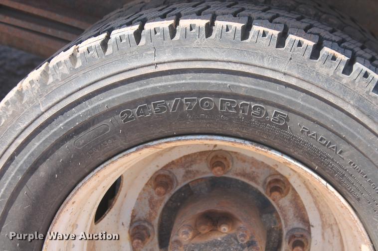 image for item DB5165 2002 GMC C6500 box truck