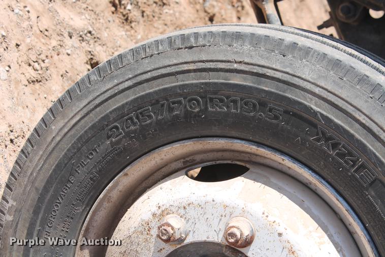 image for item DB5165 2002 GMC C6500 box truck