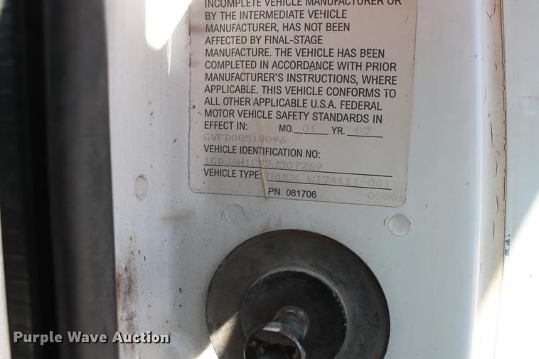 image for item DB5165 2002 GMC C6500 box truck