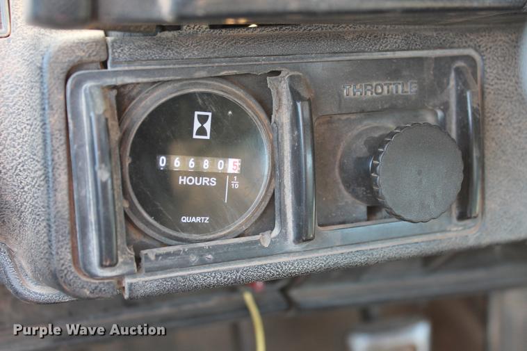 image for item DB5166 1991 GMC TopKick truck cab and chassis