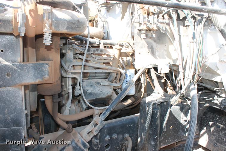 image for item DB5166 1991 GMC TopKick truck cab and chassis