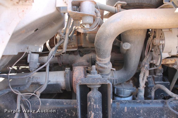 image for item DB5166 1991 GMC TopKick truck cab and chassis