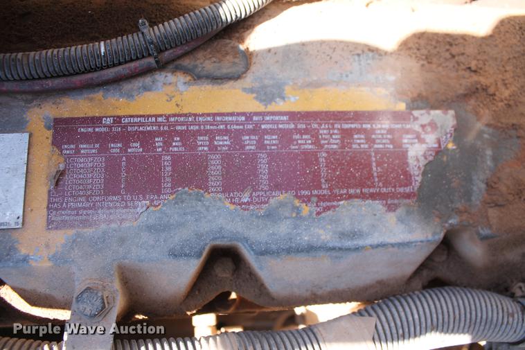 image for item DB5166 1991 GMC TopKick truck cab and chassis