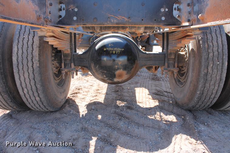 image for item DB5166 1991 GMC TopKick truck cab and chassis