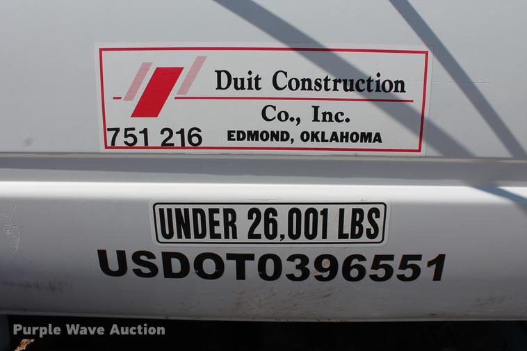 image for item DB5166 1991 GMC TopKick truck cab and chassis