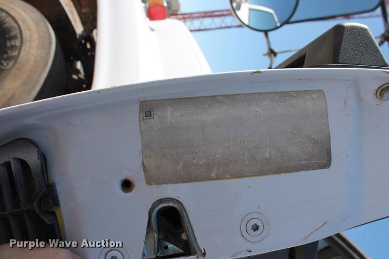 image for item DB5166 1991 GMC TopKick truck cab and chassis