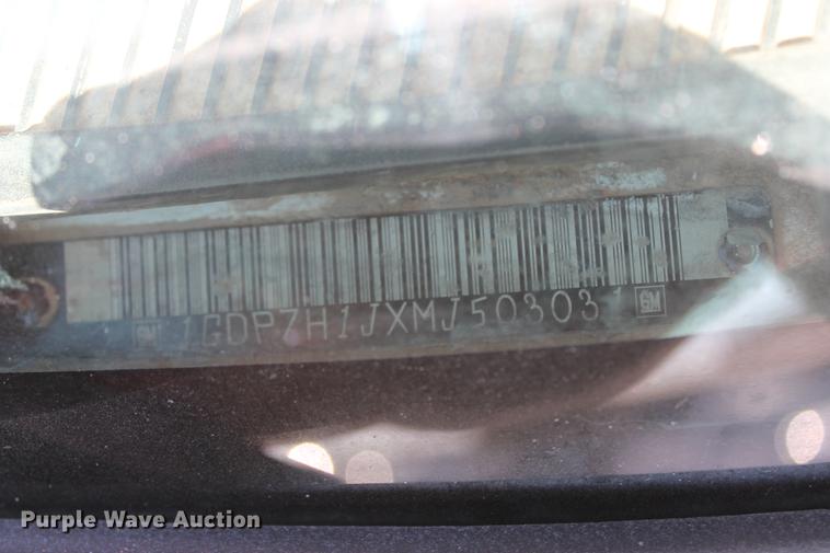 image for item DB5166 1991 GMC TopKick truck cab and chassis