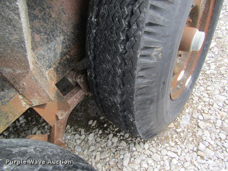 image for item DB5951 1994 Hull equipment trailer