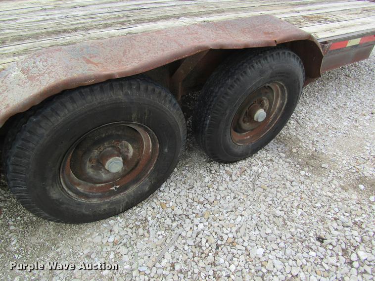 image for item DB5951 1994 Hull equipment trailer