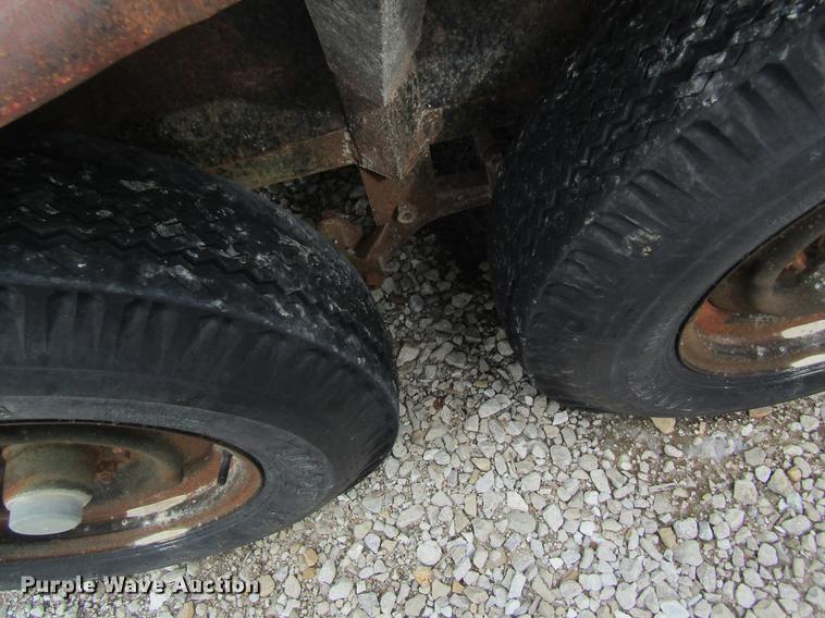 image for item DB5951 1994 Hull equipment trailer