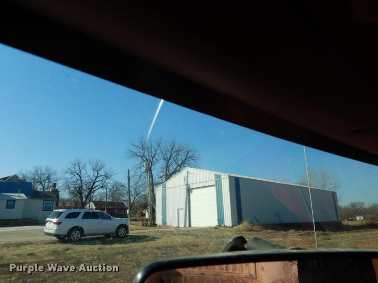 image for item DC0305 1990 Ford F250 XLT Lariat pickup truck