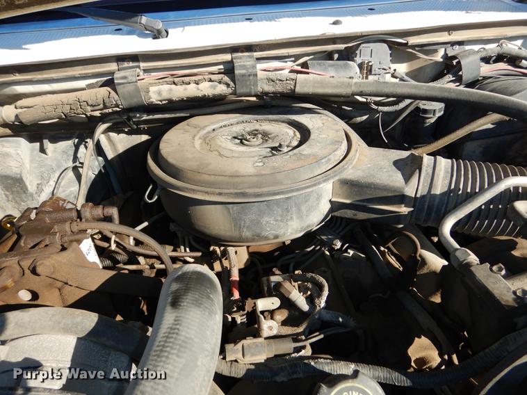 image for item DC0305 1990 Ford F250 XLT Lariat pickup truck