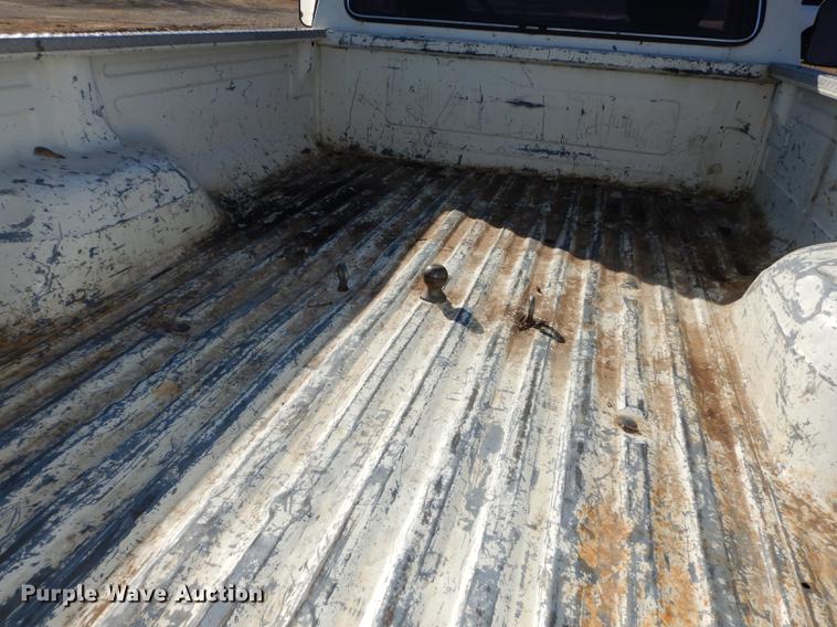 image for item DC0305 1990 Ford F250 XLT Lariat pickup truck