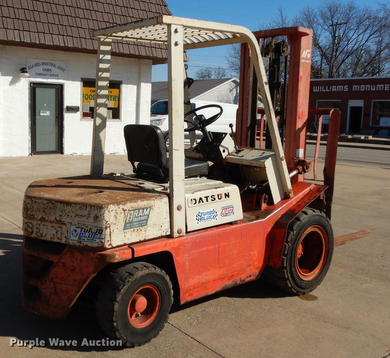 Datsun PF02 5000 forklift in Iola, KS | Item DC0326 sold | Purple Wave