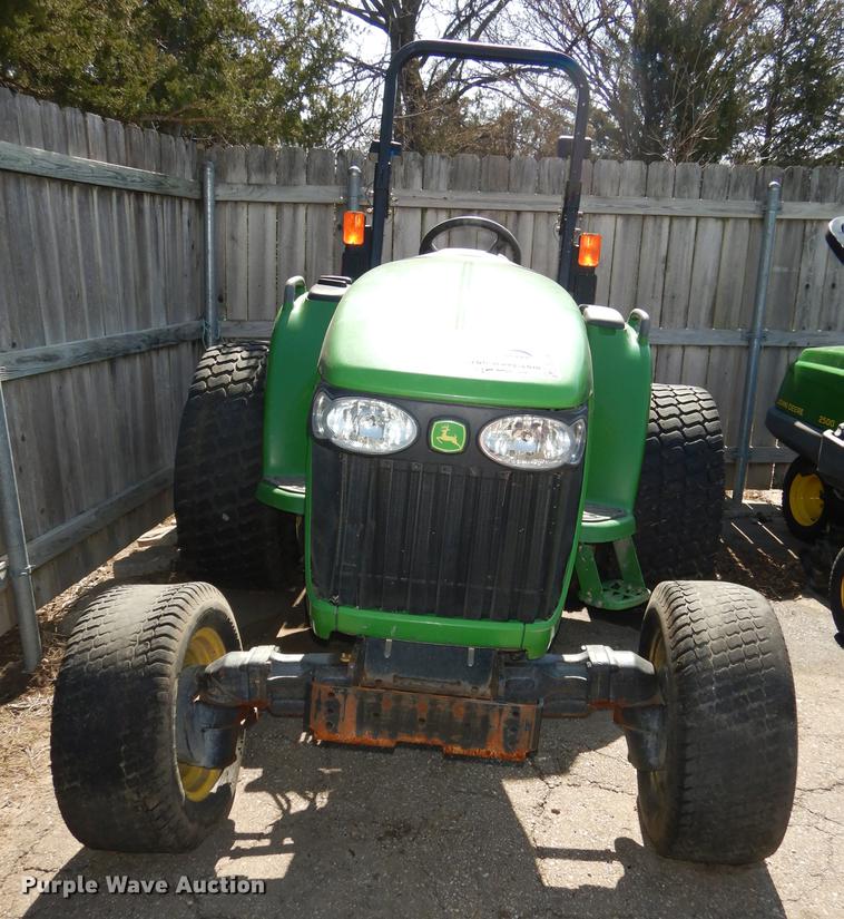 image for item DC0349 2006 John Deere 4520 tractor