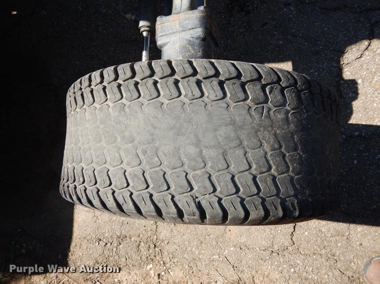 image for item DC0349 2006 John Deere 4520 tractor