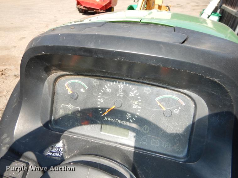 image for item DC0349 2006 John Deere 4520 tractor