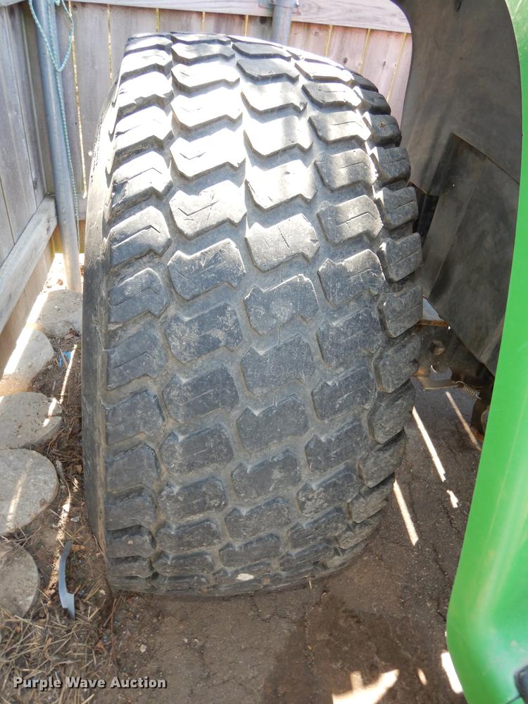 image for item DC0349 2006 John Deere 4520 tractor