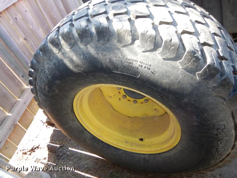 image for item DC0349 2006 John Deere 4520 tractor